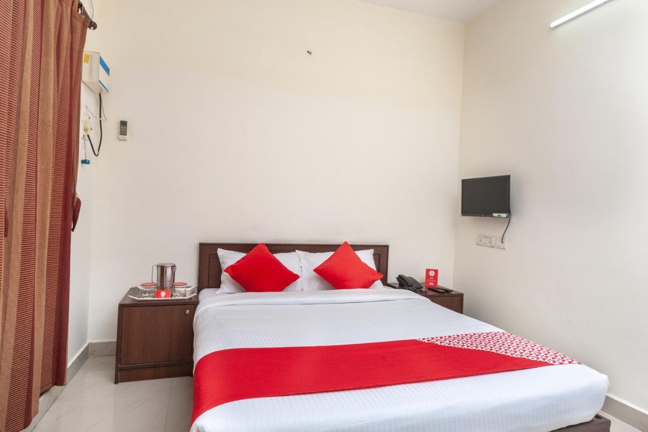 Oyo 22019 Skye Service Apartments Chennai Exterior foto